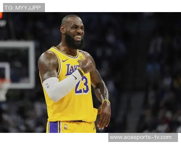 詹姆斯对湖人新赛季开局充满期待Shams透露他对球队的兴奋之情